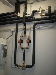 Instalación hidráulica de suministro de ACS y bombas de recirculación