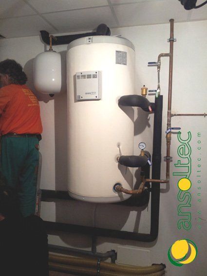 Depósito de agua caliente sanitaria