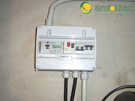 Cuadro de mando con protecciones y contador de consumo eléctrico