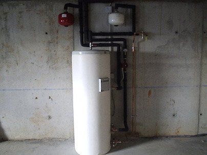 Sistema solar en cuarto de equipos