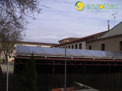 Captadores superpuestos en cubierta de parking