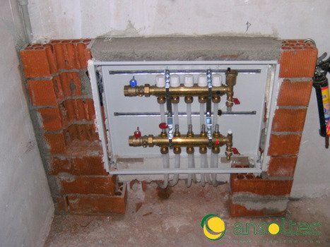 Detalle de colector de suelo radiante