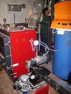 Caldera y tornillo sinfín