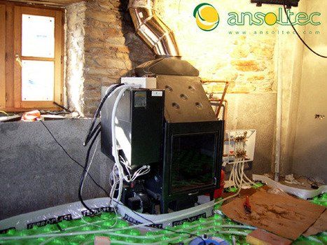 Lateral de chimenea con tolva de pellet