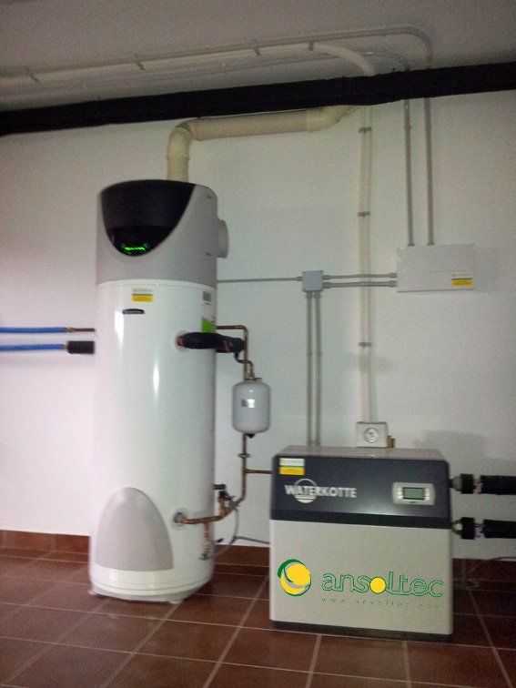 Máquina interior Waterkotte y aerotermo ACS