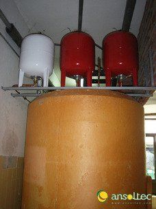 Depósito de ACS solar y vasos de expansión