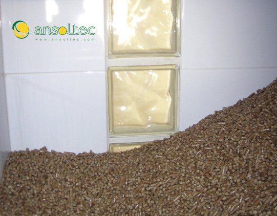 Interior de silo de pellet