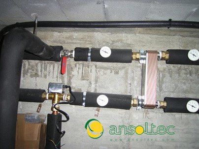 Intercambiador de placas ACS y válvula motorizada 3 vías