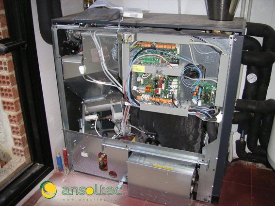 Interior de caldera de biomasa