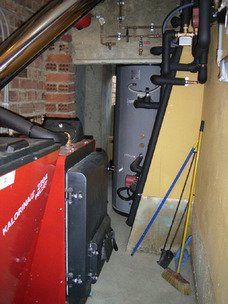 Caldera y depósito de inercia