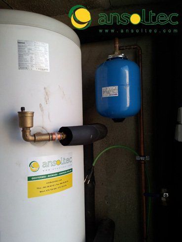 Vaso de expansión y depósito de ACS