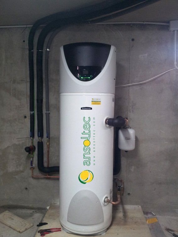 Vista frontal aerotermo para generación de agua caliente sanitaria