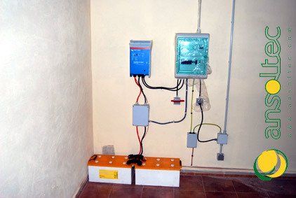 Instalación interior , inversor, cuadro y baterias