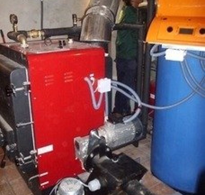 Caldera y tornillo sinfín